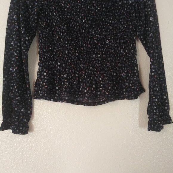 Iris women's size M black floral long sleeve smocked top - Picture 6 of 14